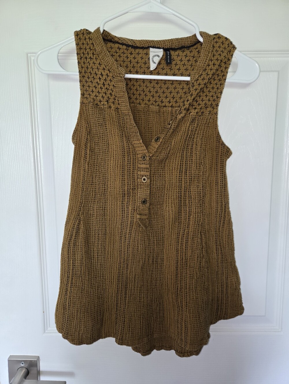 Akemi + Kin Anthropologie Mustard Textured Boho Sleeveless Blouse